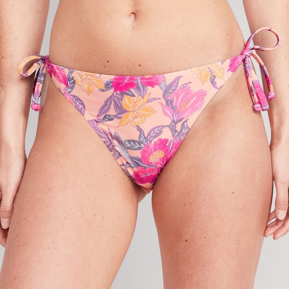 NWT Old Navy Low-Rise String Bikini